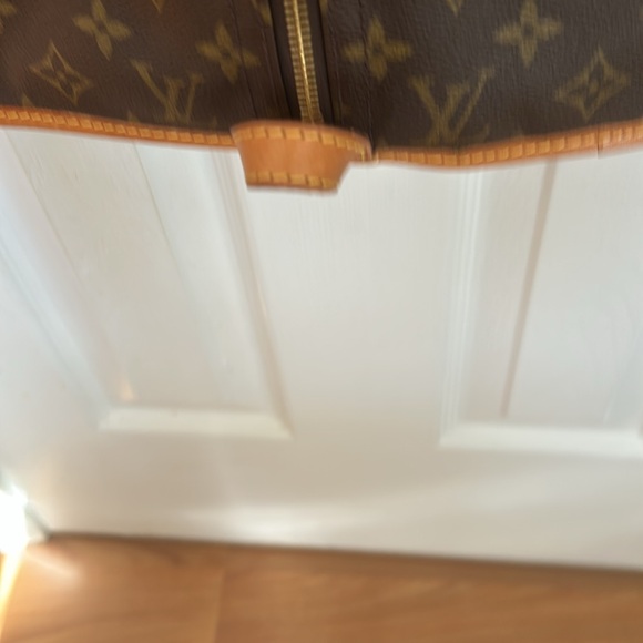 Louis Vuitton Monogram Garment Bag with COA - Picture 7 of 10